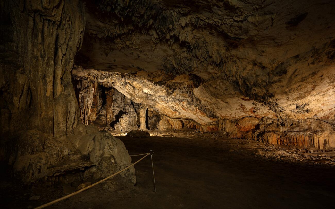 The Grabak Cave (Grapčeva špilja) | Visit Jelsa.